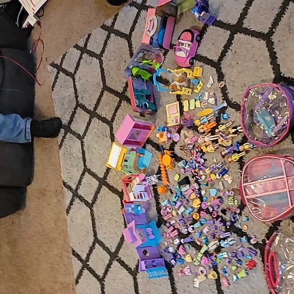 Other - Huge polly pocket lot